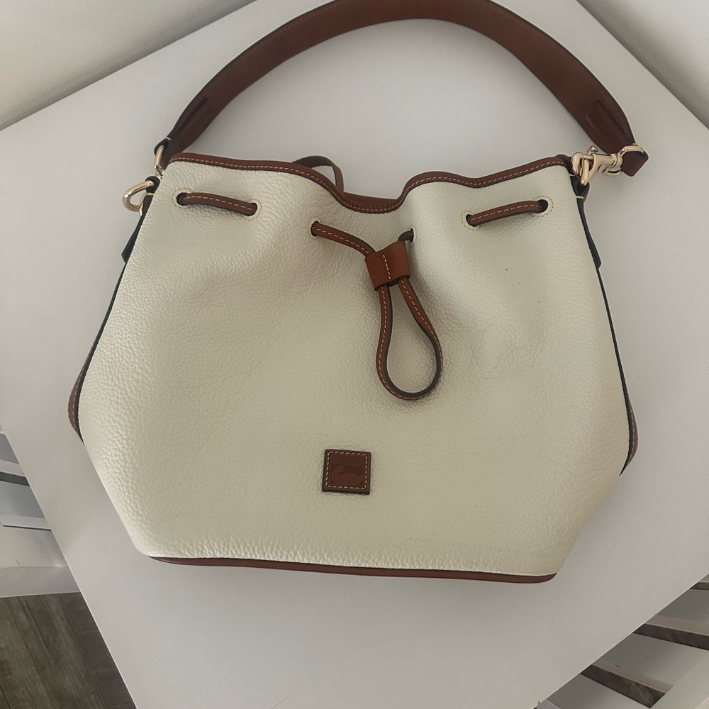 Dooney && Bourke shoulder bag (lizard collection)